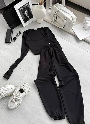Женский костюм двойка топ и джоггеры