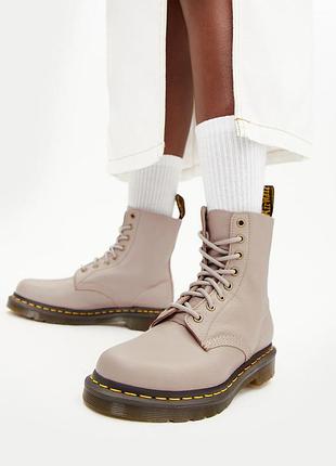 Чоботи берци dr. martens 1460 pascal 30920348 бежевий