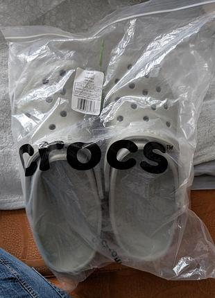 Шльопанці crocs універсальні