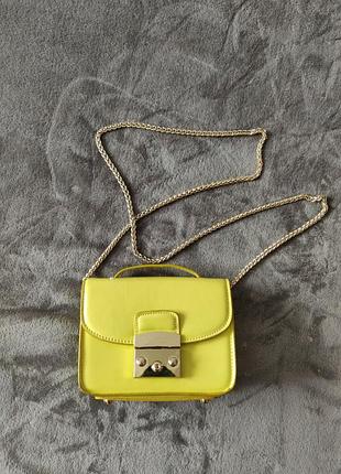 Сумка кросбоді лакована