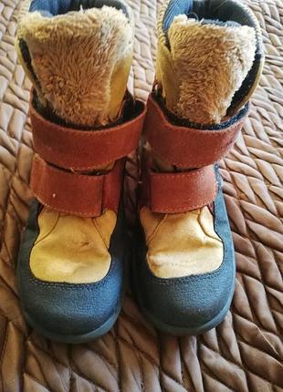 Продам высокие ботиночки.