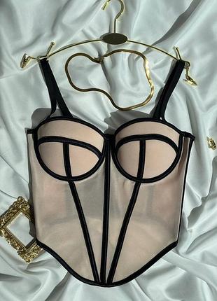 Женский корсет соблазнительный очень красиво сидит на теле подчеркивает фигуру красивый