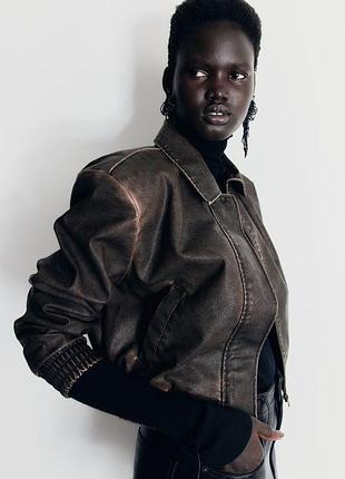 Укороченный бомбер h&m