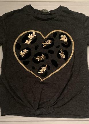 Дуже гарна футболка ,кроп-топ