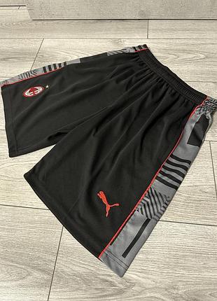 Футбольні шорти puma 3