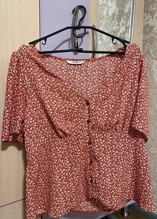 Жіноча блузка