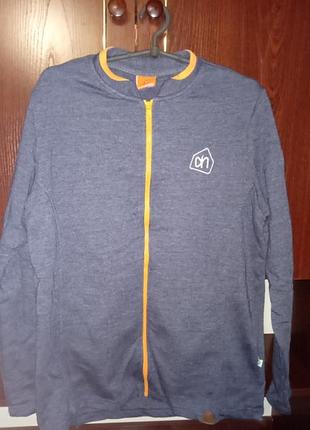 Мужская кофта на замке