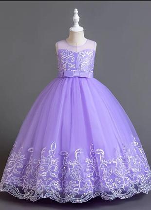 Роскошное фатиновое платье лавандового цвета с вишивкой и паетками 7-9 лет