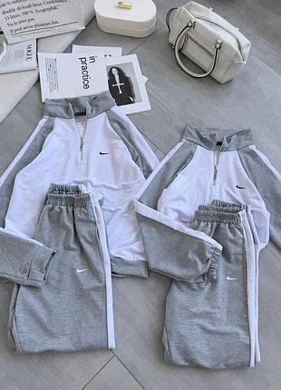 Костюм спортивний