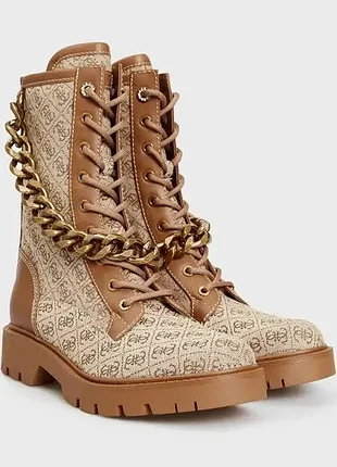 Чоботи guess