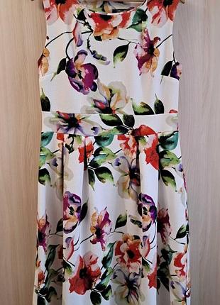 Платье белое в цветы,48-52