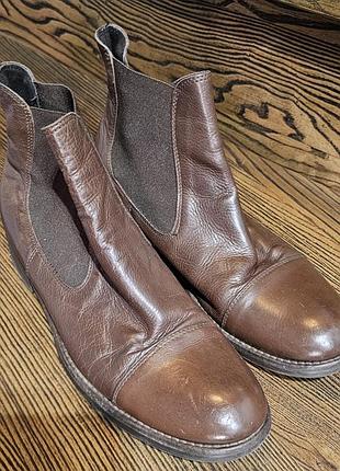 Кожаные челси италия