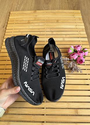 Кроссовки легкие летние