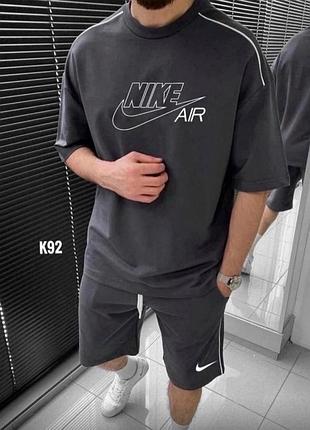 Літній спорт костюм