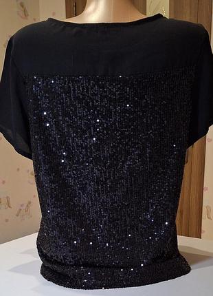 Яркая черная блуза футболка пайетки