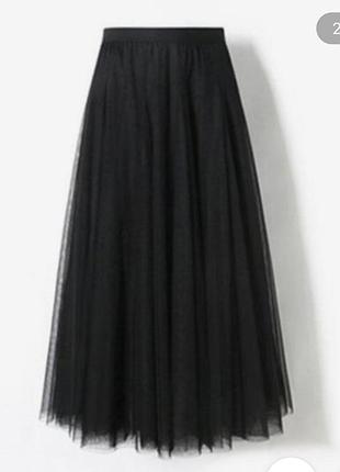 Фатинова довга чорна спідниця