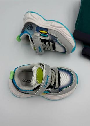 Кроссовки, в наличии