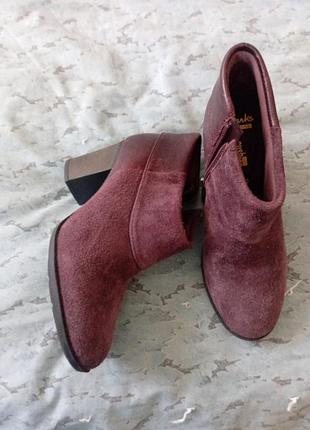 Ботльоны замшевые