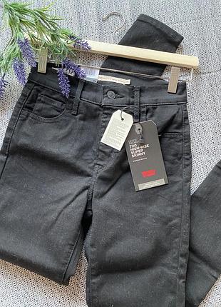 Оригінальні чорні джинси levi’s 25/30