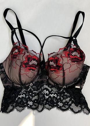 Чорний бра/бюстгальтер/ліф/ліфчик з мереживом і червоними квітами noir by hunkemoller