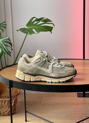 Женские кроссовки nike zoom vomero 5 oatmeal