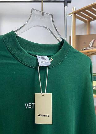 Футболка vetements