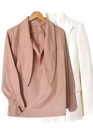 Блуза незвичного фасону zara