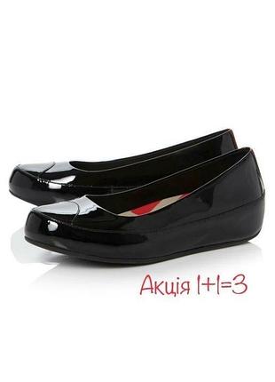 Балетки fitflop due лаковані шкіряні на платформі