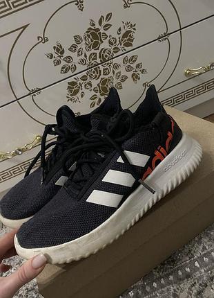 Кросівки адідас