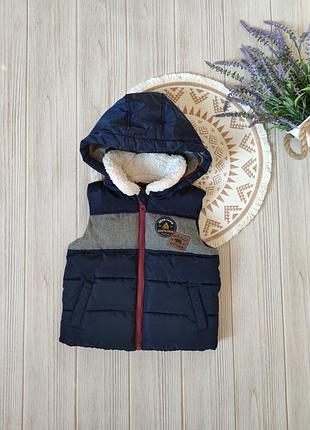 Жилетка на мальчика 1,5-2 года