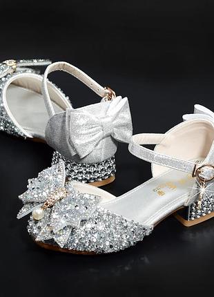 Елегантні туфлі для дівчаток. святкове взуття для дівчаток. взуття для дівчаток.код.519