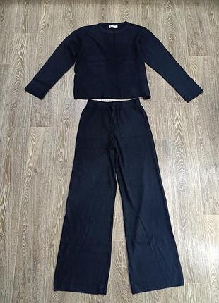 Новый прогулочный костюм.
размер one size.