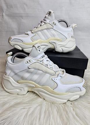 Кроссовки adidas magmur runner naked 40.5 размер