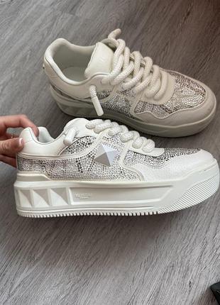 Valentino кросівки жіночі
