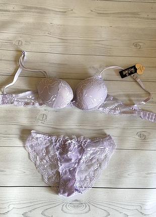 Комплект белья бюстгальтер трусики 75/а