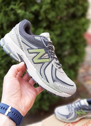 Стильні кросівки new balance 860v2