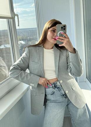 Світло-сірий піджак з чоловічого плеча 1+1=3