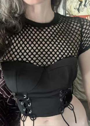 Топ с сеткой , шнуровкой готика гранж