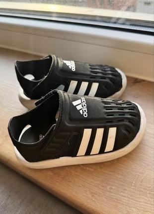 Сандалии от adidas 24 размер, 13,5 см