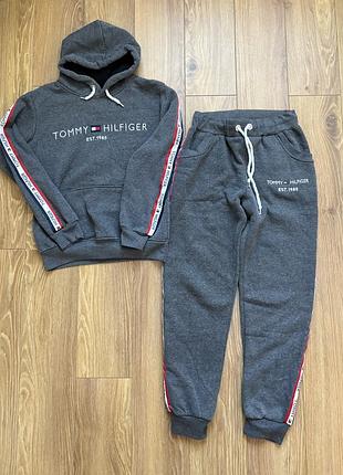 Tommy hilfiger продам костюм