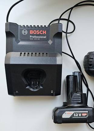 Bosch швидко зарядний пристрій і акумулятор