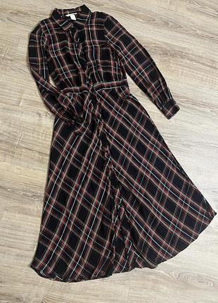 Стильна натуральна сукня в клітинку