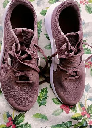 Nike кросівки жіночі 39
