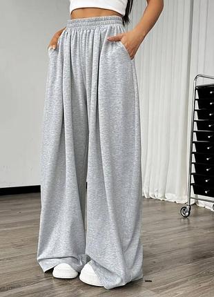 Объемные брюки палаццо