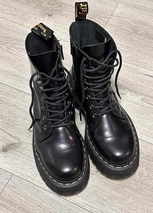 Черевики Features Dr martens Serena Boots