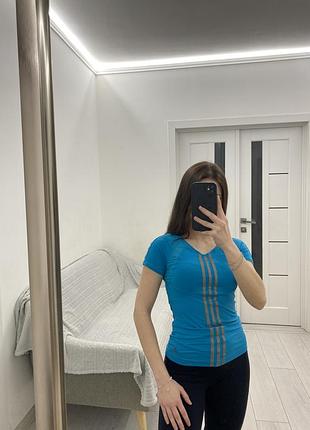 Футболка спортивна