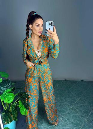 Костюм рубашка и брюки разные принты