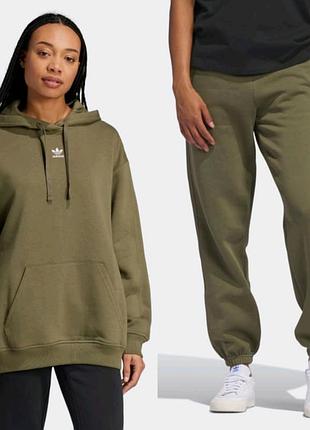 Костюм oversize худи + штаны adidas xs, но будет на s