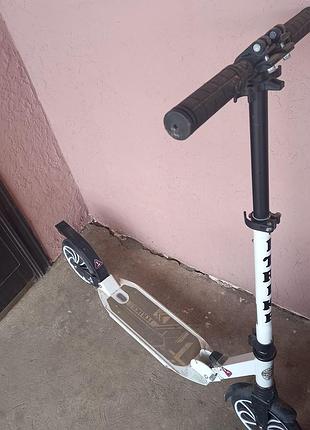 Самокат iteike білий двохколісний