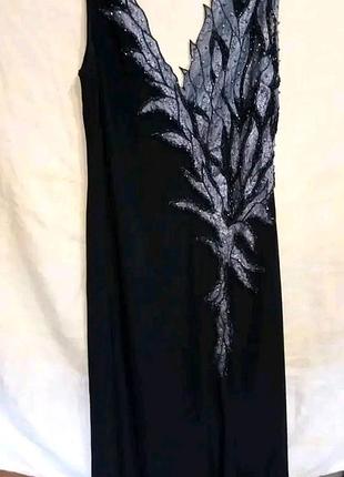 Красивое праздничное платье с камушками